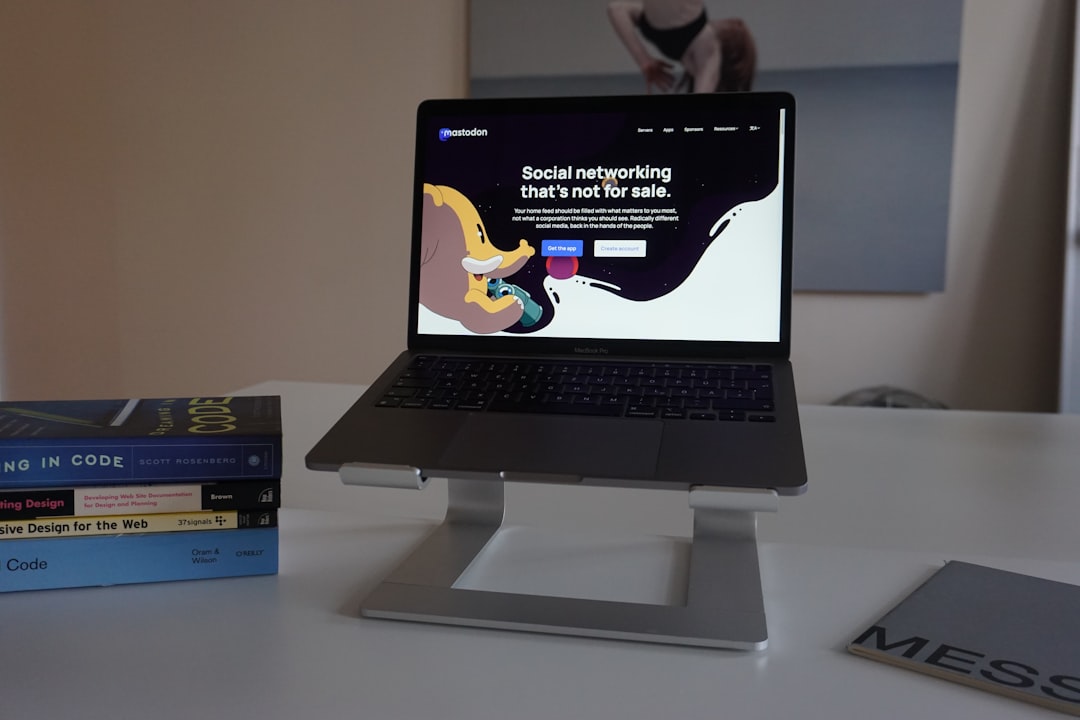 Portable folding laptop stand