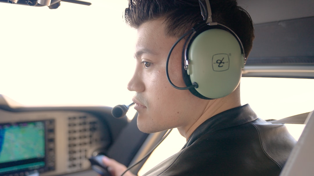 Noise cancelling headphones professional office