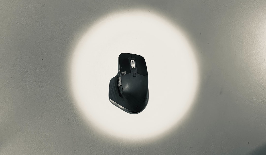 Wireless ergonomic mouse computer setup