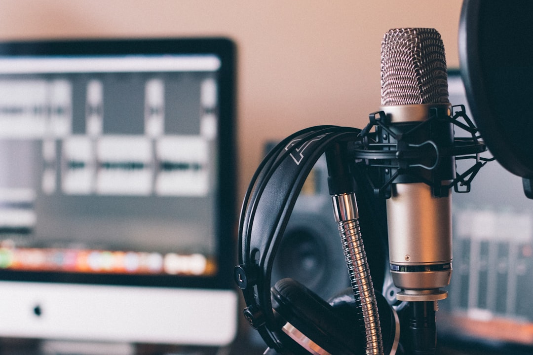 Professional microphone setup for podcasting and video calls
