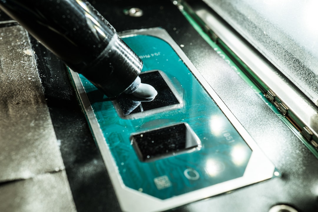 Thermal paste application on CPU heatsink