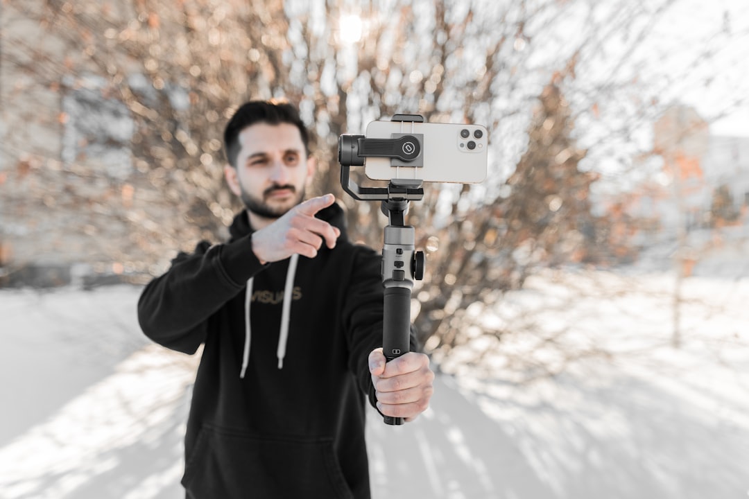 smartphone gimbal stabilizer handheld