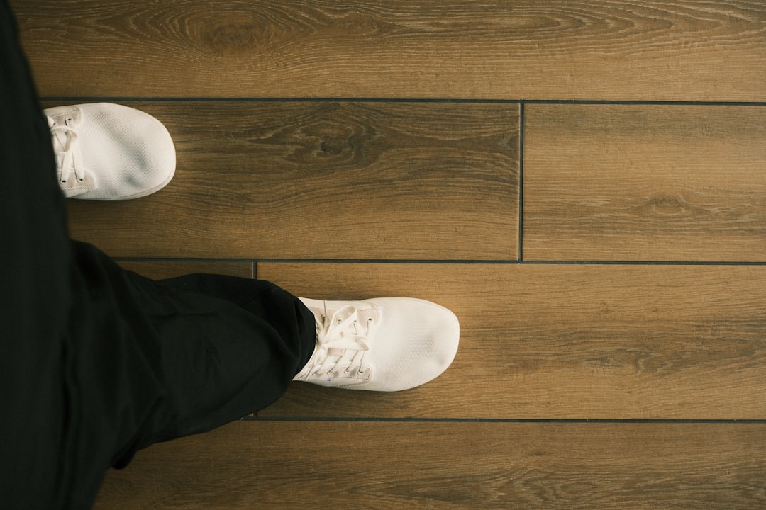 Comfortable indoor walking shoes for treadmill use