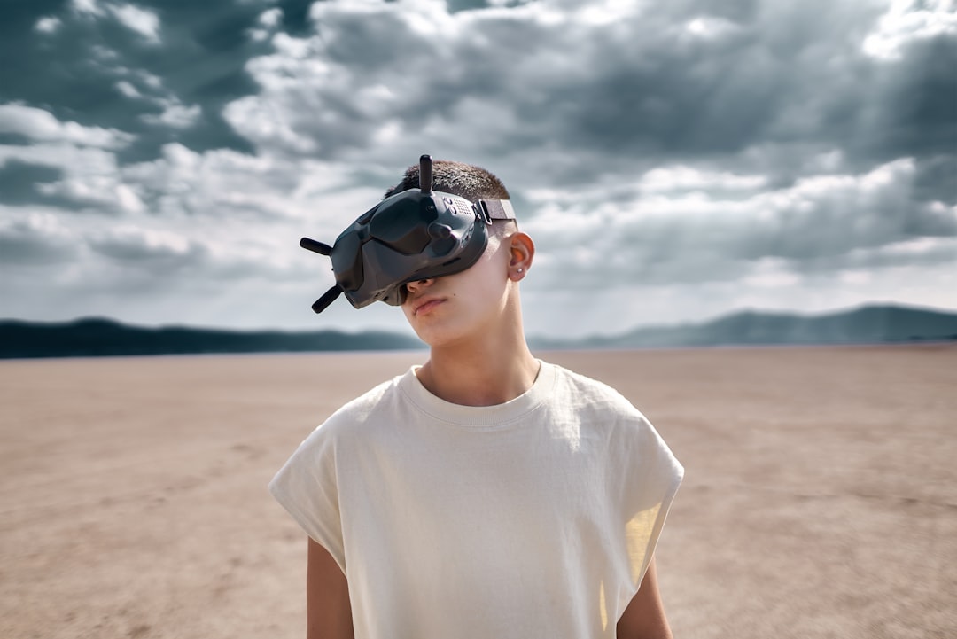 Virtual display projected through smart glasses outdoors