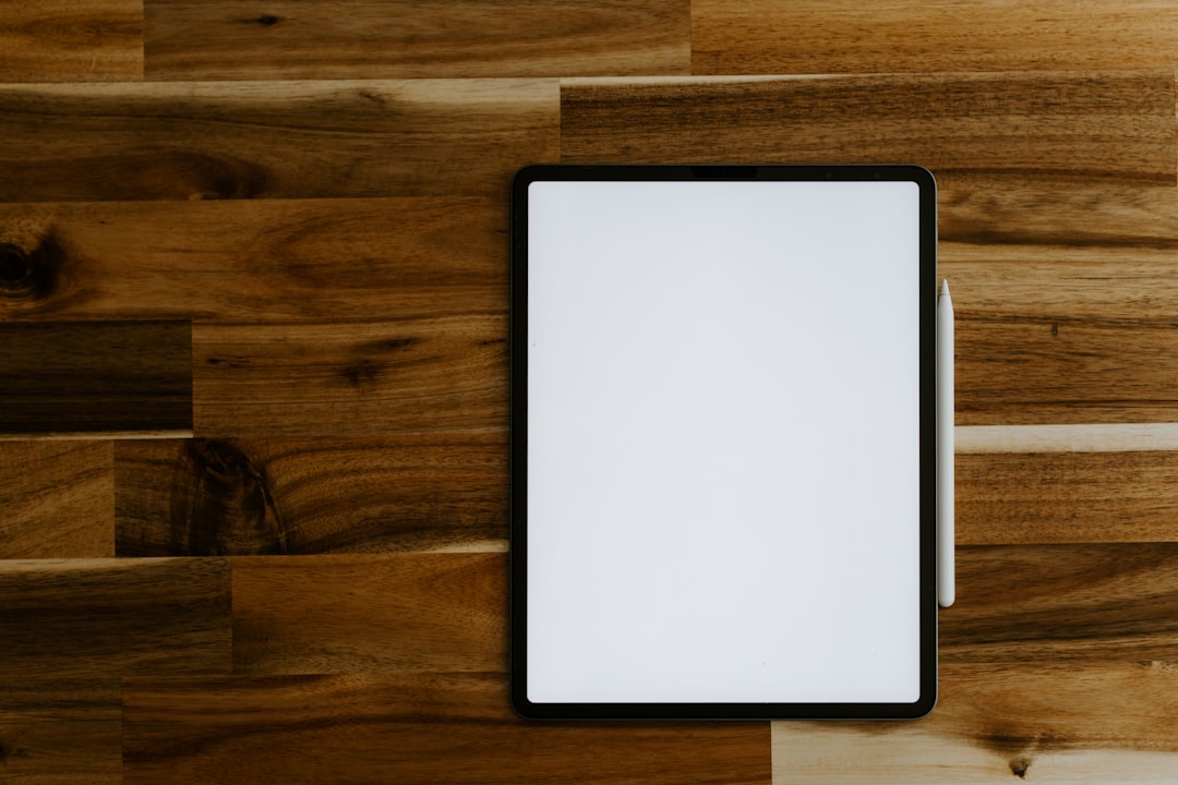 E-ink tablet for digital note-taking