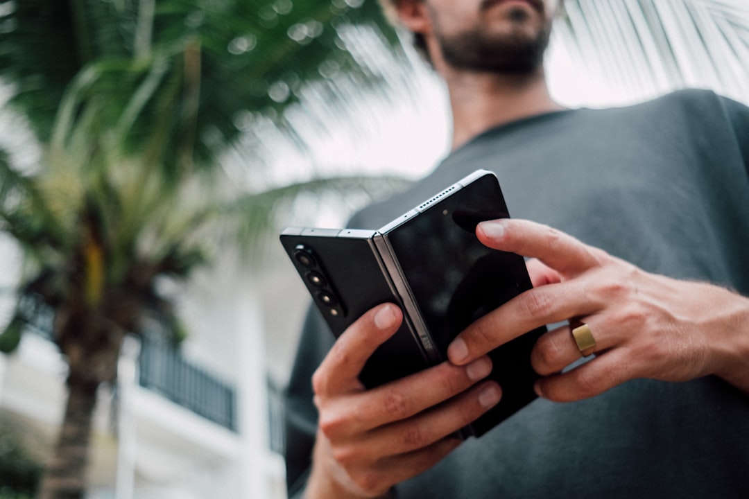 Foldable smartphone with bendable display technology