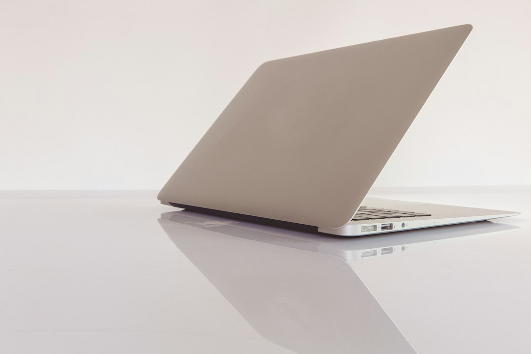 The Sticker Moved Before the Sale Did: Black Friday Laptop Rules for the Memory Crunch
